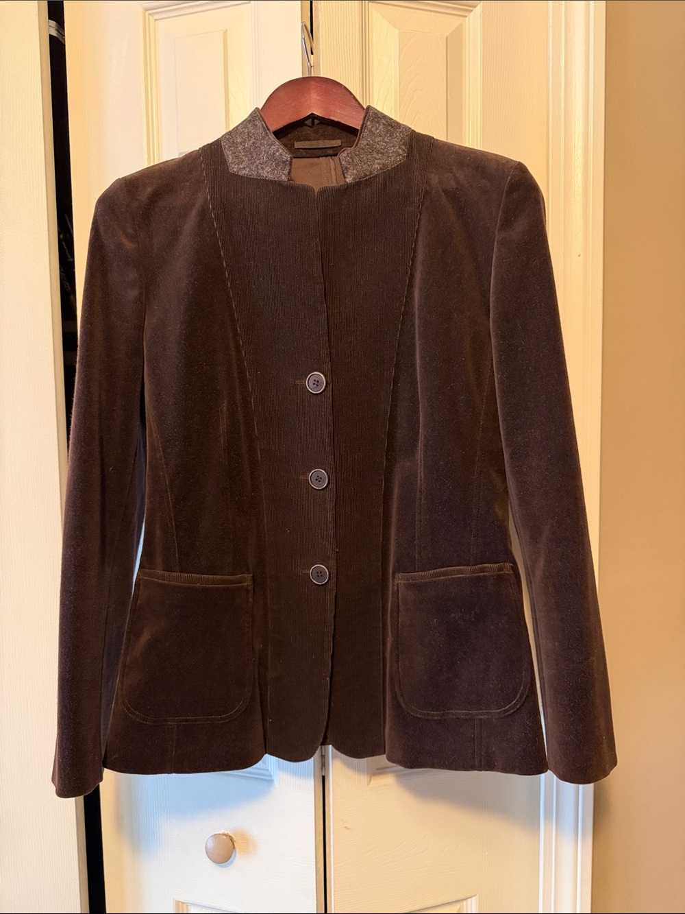Brunello Cuccinelli Women's Dark Brown Velvet mixed media Button-Front Blazer